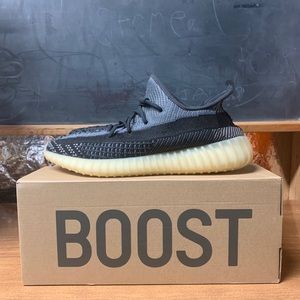 Yeezy Boost 350 V2 ‘Carbon’